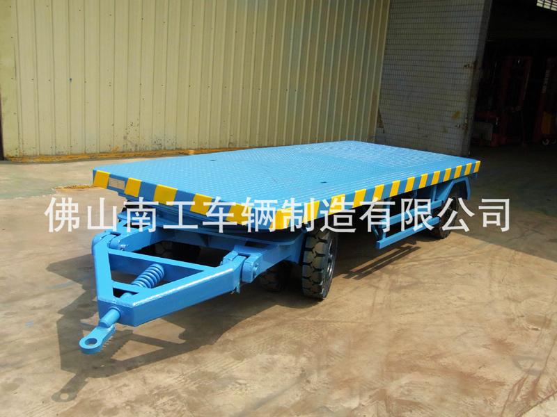 叉车牵引工业平板车 工厂车间周转用10吨完美体育「中国」官方网站