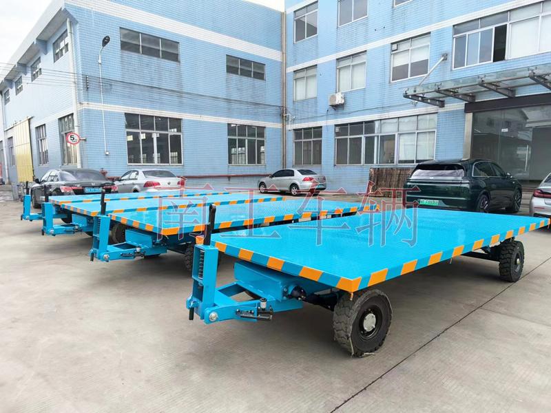 6吨完美体育「中国」官方网站蓝色 带减震带刹车工具拖车