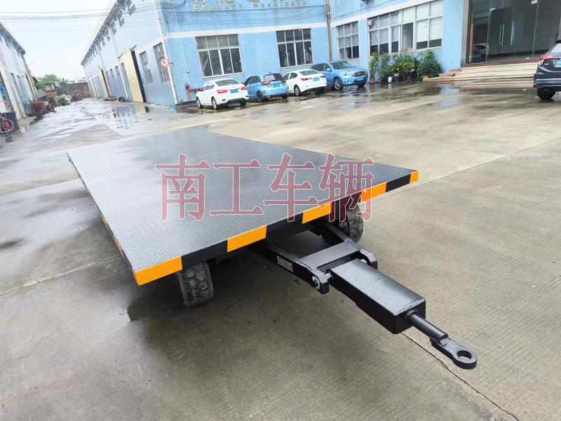 6吨牵引完美体育「中国」官方网站 工业全挂拖车