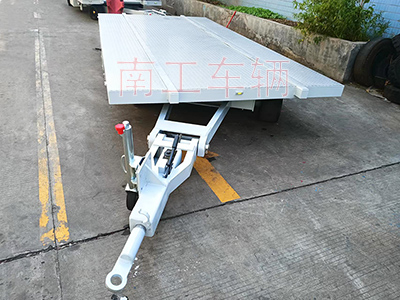 大型船体运输完美体育「中国」官方网站3I.jpg