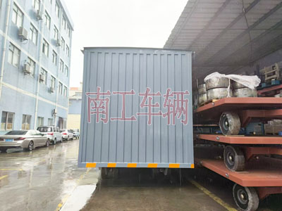 10吨箱式完美体育「中国」官方网站两侧带卷帘门4I.jpg