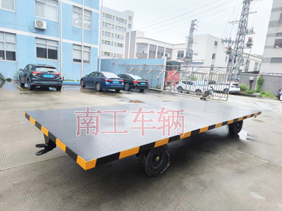 6吨牵引完美体育「中国」官方网站 工业全挂拖车3I.jpg
