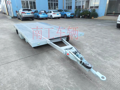 船体艉段运输完美体育「中国」官方网站1I.jpg