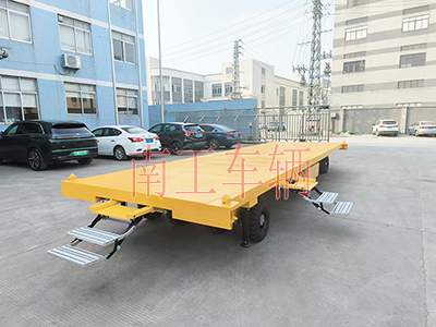 10吨完美体育「中国」官方网站 带液压支腿伸缩梯工具车2I.jpg