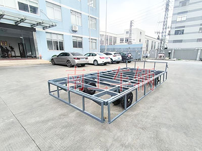 4吨骨架式完美体育「中国」官方网站 带下翻护栏工具拖车5I.jpg